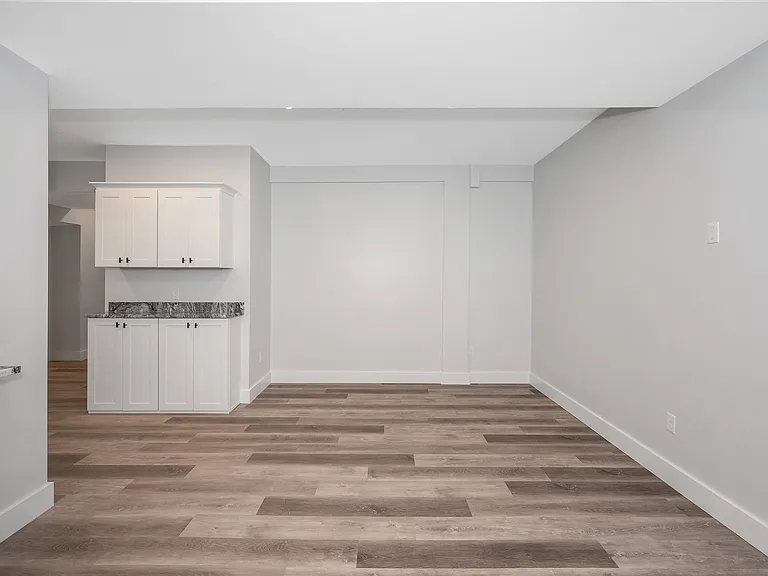72-74 Boisvert St #4 — Photo 3
