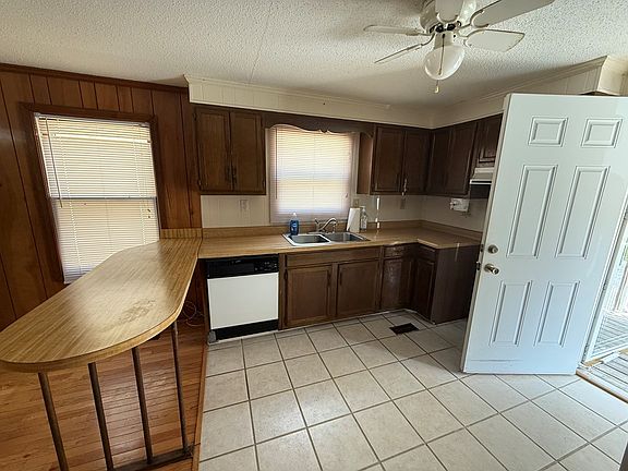 4th image of 1029 Sweet Cherry Rd