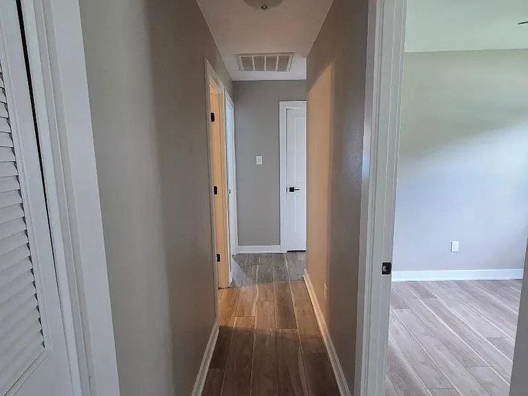 842 Fairview St — Photo 8