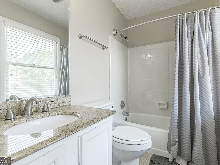 1022 Oaks Pkwy SE — Photo 11