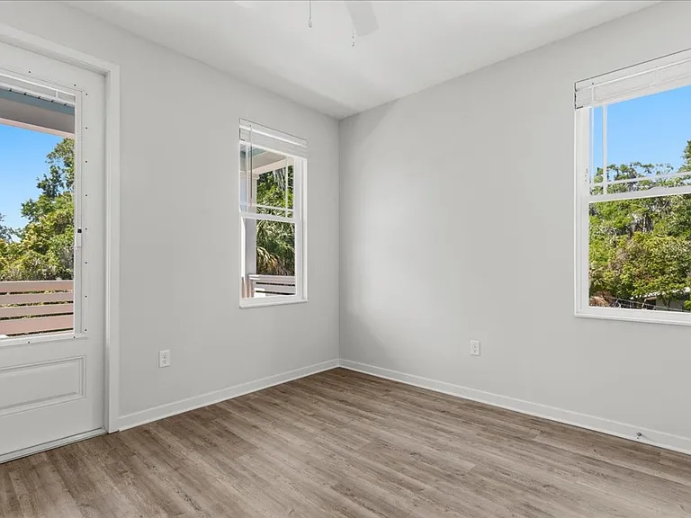 516 SW 7th Pl — Photo 23