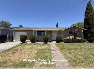 1340 Ramona Ln, Petaluma, CA 94954