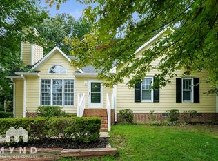 821 Penncross Dr, Raleigh, NC 27610