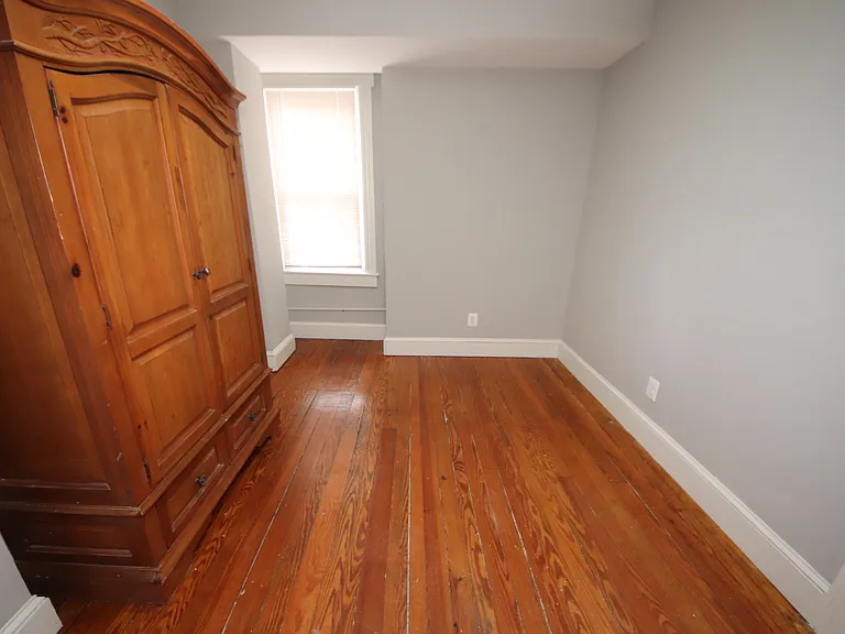 1419 Light St — Photo 21