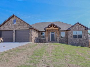 2506 Evie Kayte Cv, Paragould, AR 72450