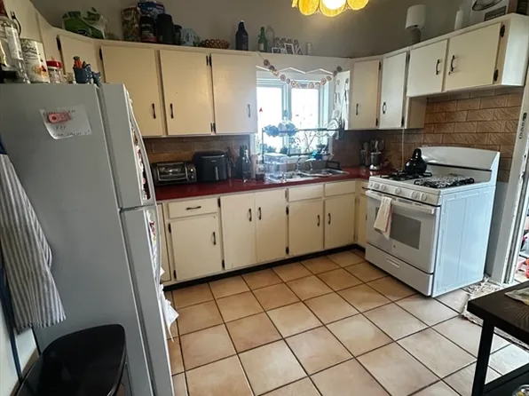 46 Main St Unit 2, Somerville, MA 02145