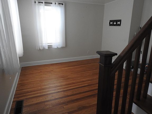2nd image of 15 Tampa Ave