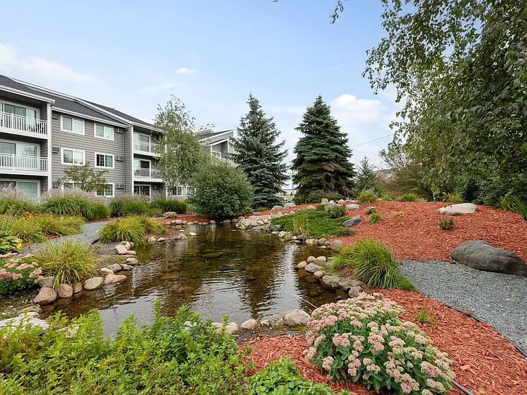 Maple Ridge Apartment Homes — Photo 9