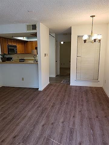 2nd image of 9801 Walnut St #203
