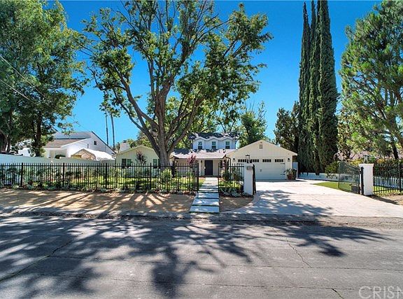 3rd image of 5915 Oakdale Ave