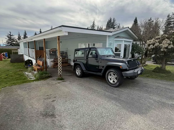 5575 Mason Rd #28, Sechelt, BC V7Z 0K9