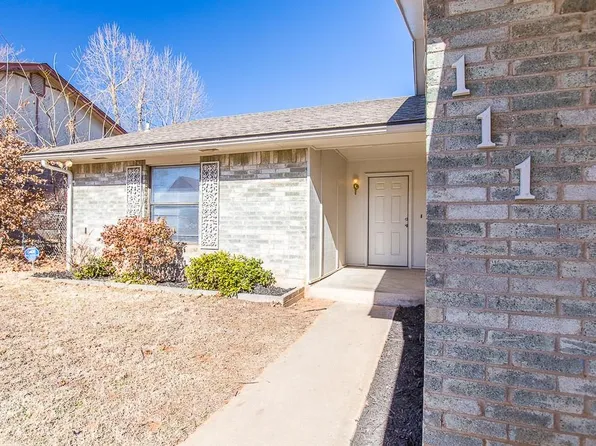 111 London Ln, Midwest City, OK 73110