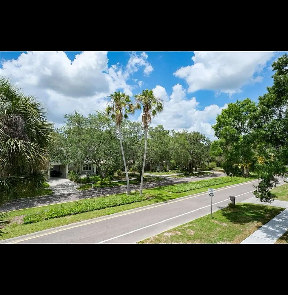 3 bed, 1941 sqft, $3,100 — Photo 4