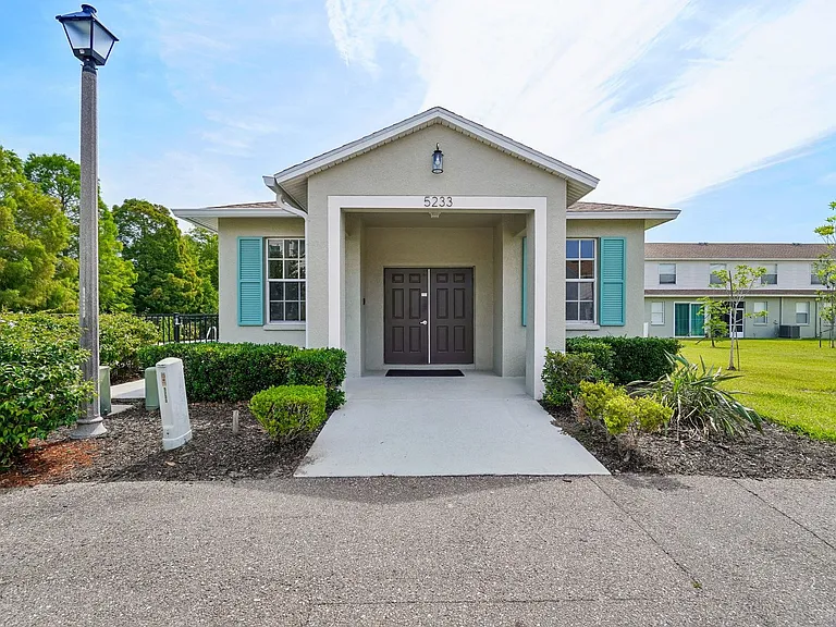 5282 Neil Dr — Photo 41