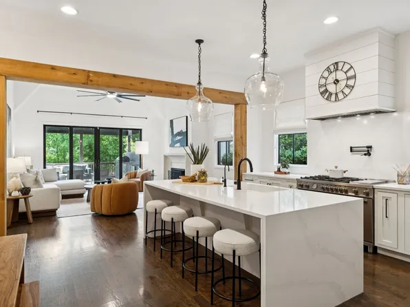 1809 Castleman Dr, Nashville, TN 37215