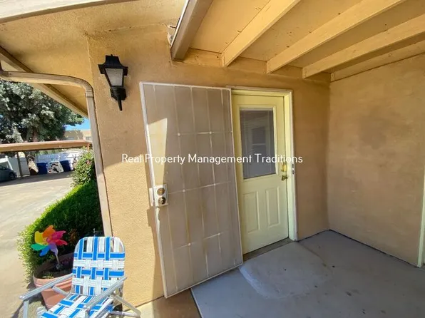 38110 10th St E APT E, Palmdale, CA 93550