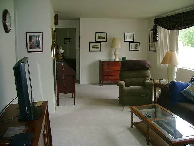 69 Nelson Ave — Photo 3