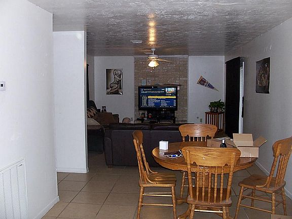 3rd image of 2208 Franklin Dr