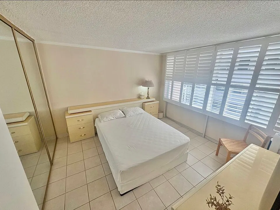 2415 Ala Wai Blvd #1208
