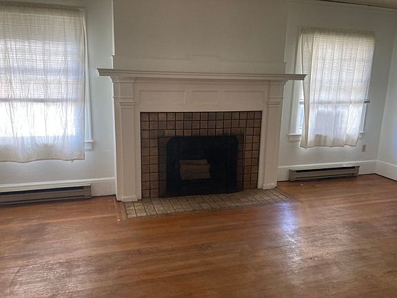 4th image of 1205 NE 42nd St #2