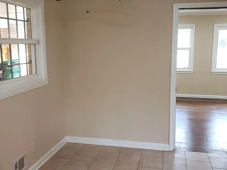 971 Gresham Ave SE — Photo 15