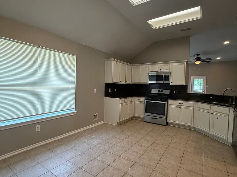 9119 Melody Park Ln — Photo 13