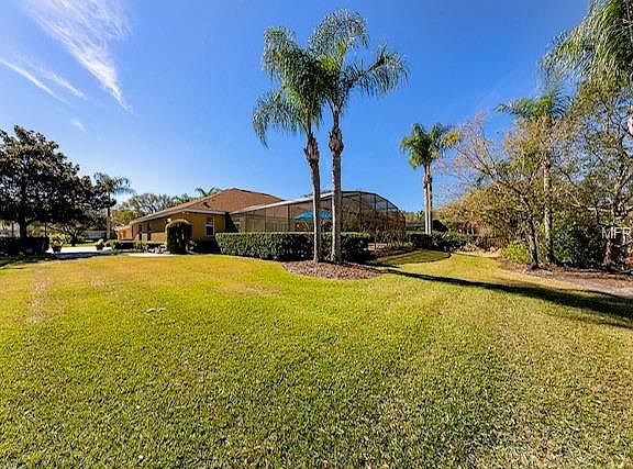 2nd image of 604 Viana Ct