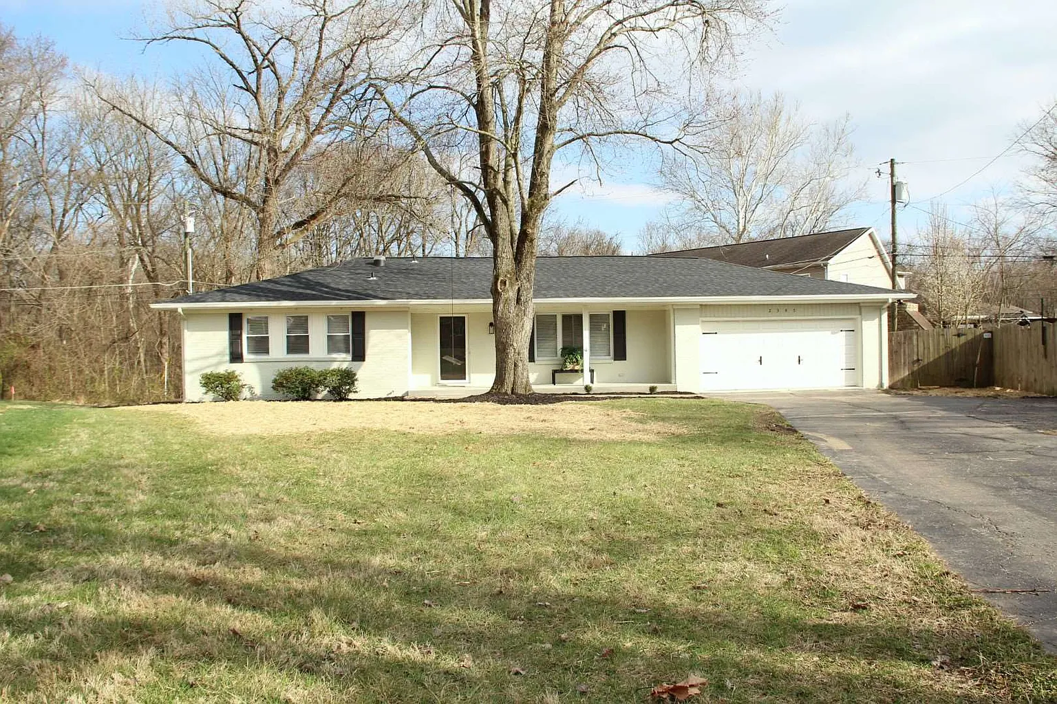 2345 Trail Dr photo 1