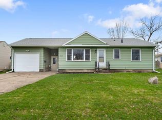 1828 E Mitchell Ave, Waterloo, IA 50702