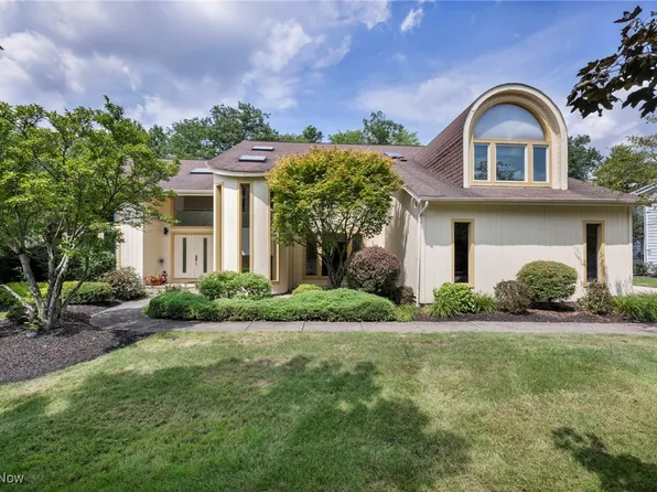 155 Orange Tree Dr, Orange, OH 44022