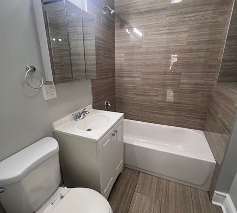 2nd image of 3222 N Karlov Ave APT 2S