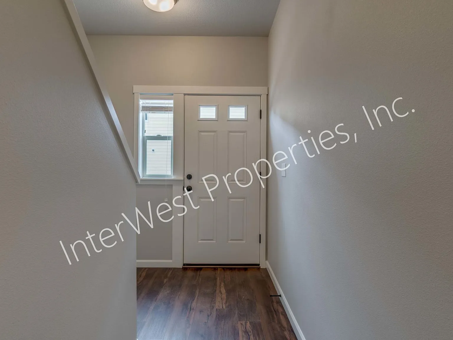 3 bed, 2.5 bath, 1653 sqft, $2,495 — Photo 2
