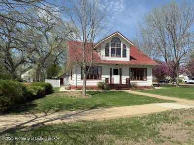 301 9th St S, Hettinger, ND, 58639