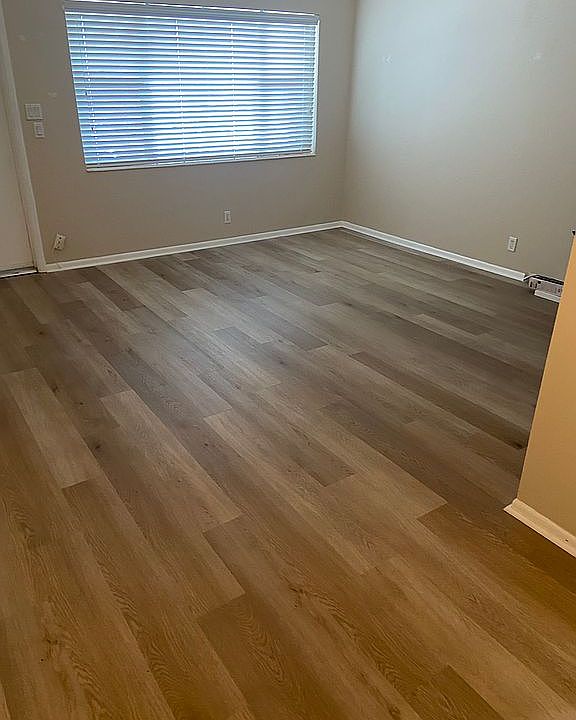 1st image of 112 Doolen Ct