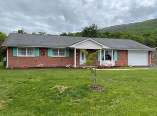 208 Dusty Rd, Covington, VA 24426