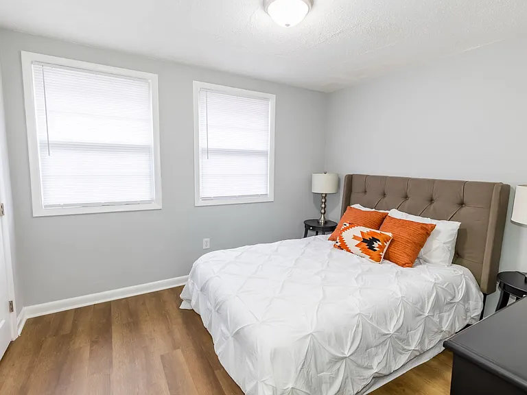 Graystoneplace Apartments — Photo 43