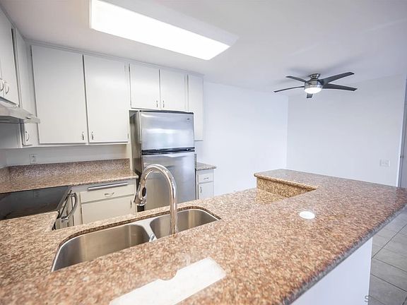 2nd image of 1885 Diamond St #118