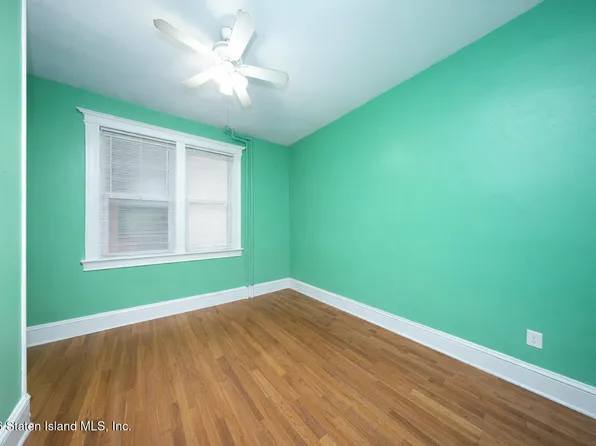 222 Daniel Low Ter, Staten Island, NY 10301