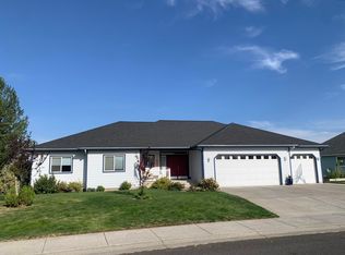 2215 NW Robert St, Pullman, WA 99163