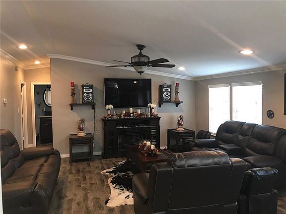 3rd image of 616 Bunk House Dr