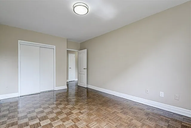 20 Shallmar Blvd — Photo 9