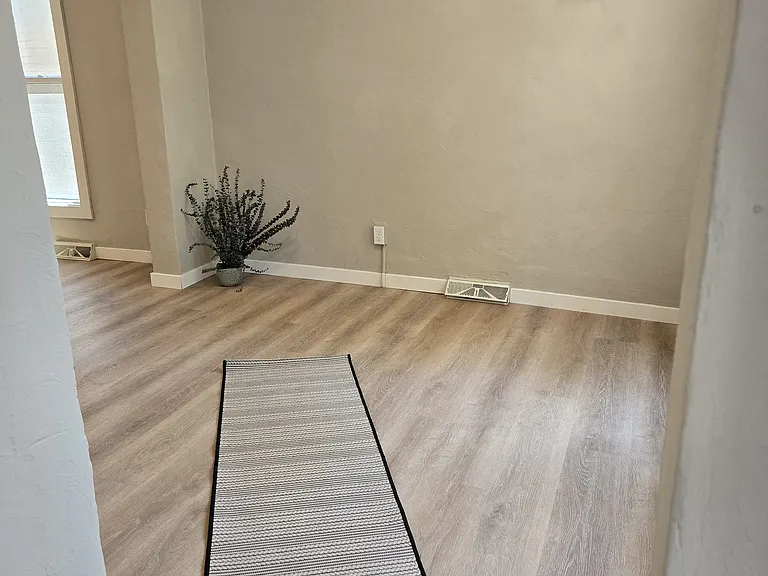3734 N Franklin St — Photo 3