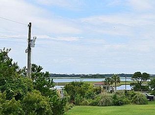 878 Spot Ln, Holly Ridge, NC 28445