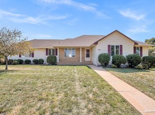 505 Stone Creek Dr, Newton, KS 67114
