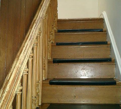 Hall stairs to apartment