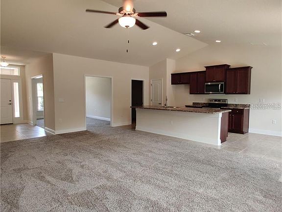 3rd image of 604 E Leah Ct
