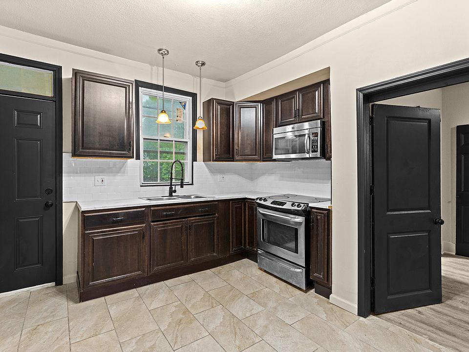1st image of 4057 Taft Ave