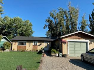 8248 Division Rd, White City, OR 97503