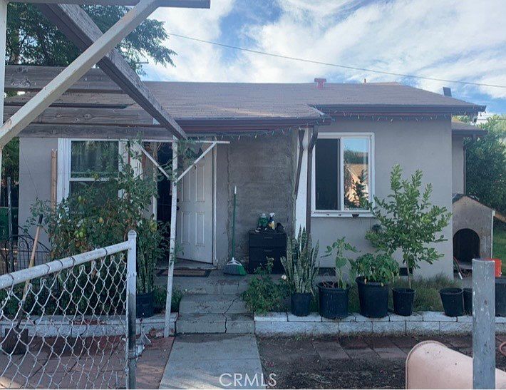 1st image of 3905 Bresee Ave #2