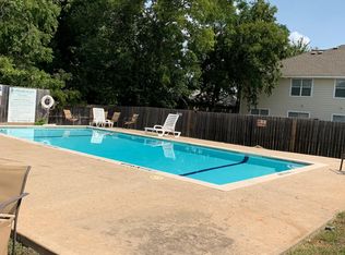 2525 S 3rd St, Waco, TX 76706